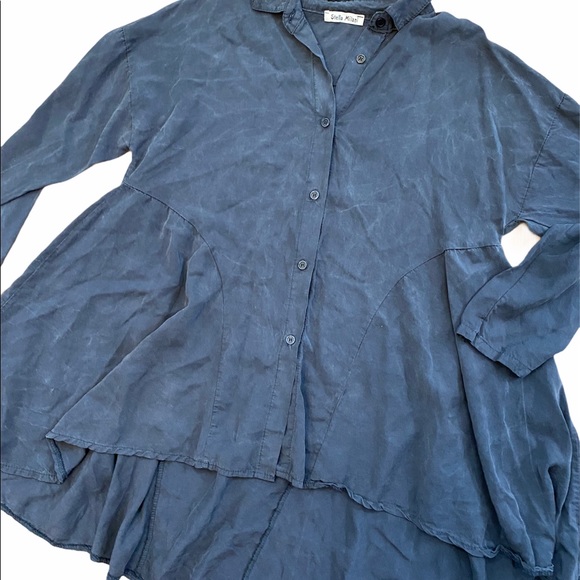 Made in Italy Stella Milani large button down top - Picture 2 of 5